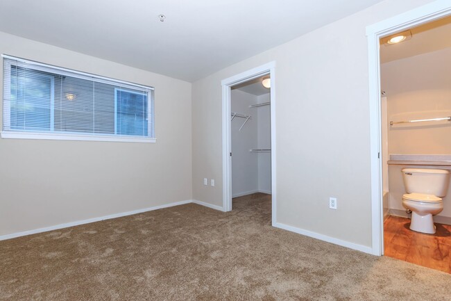 Building Photo - St. Theodore on Roosevelt Rental