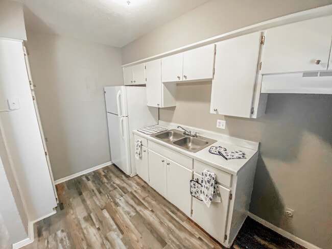 Photo - Woodward Place