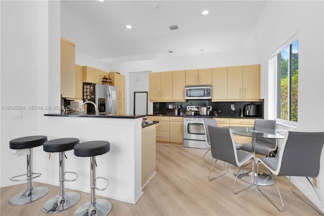 Photo - 1102 Camellia Cir