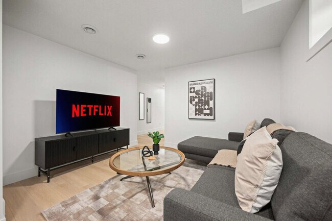 Photo - 11232 127 Street-SI ID1491163P Unit SI ID1491163P