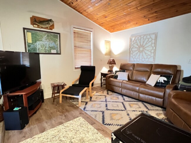 Photo - 1546 Hideaway Rd