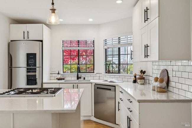 Photo - 93 Ashford Ave