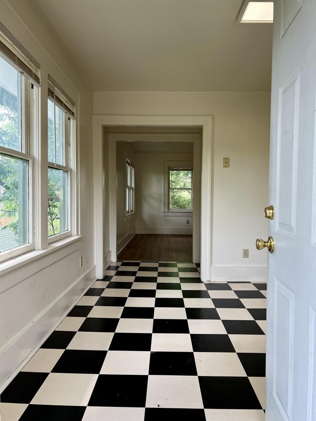 421 Park Dr Unit 4