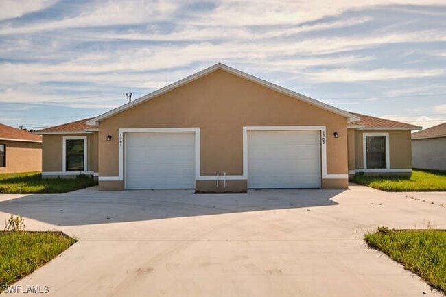 Building Photo - 1303 SE 8th Pl Rental