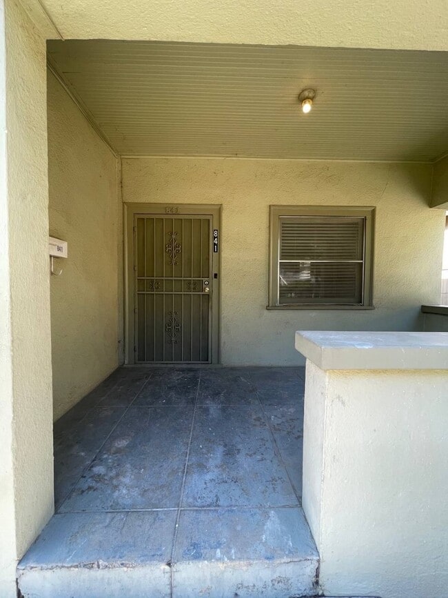 Building Photo - 835 E. Weldon Ave Rental