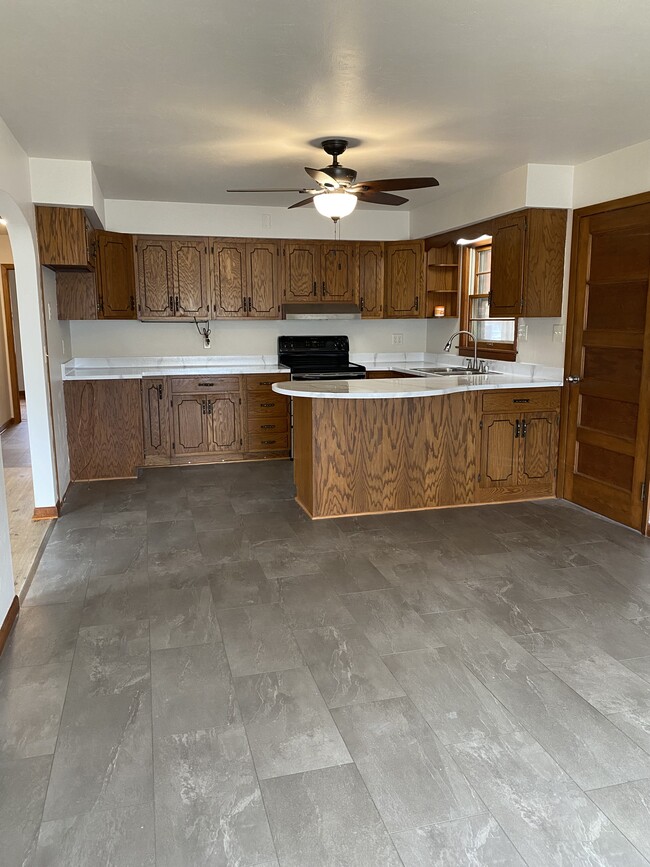 Photo - 440 S Seymour St