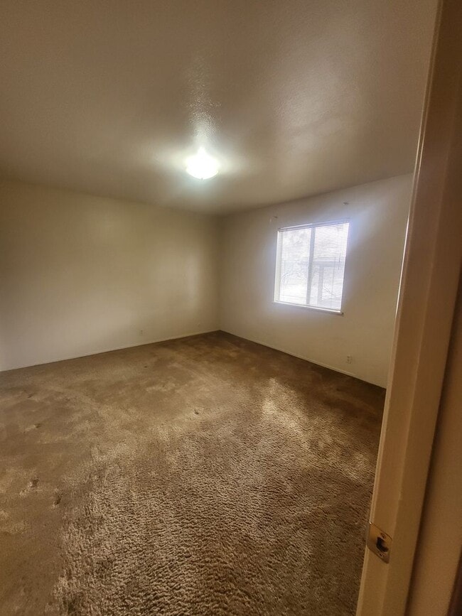 Photo - NE UPTOWN WINROCK CONDO 2/BD 2/BA - UTILITIES INCLUDED