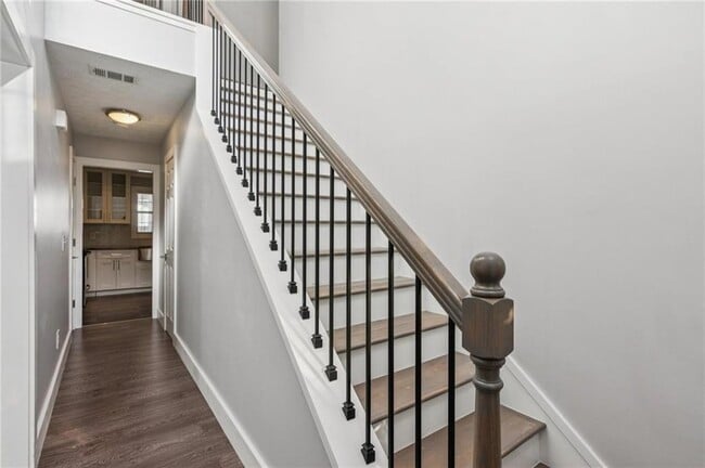 Photo - 2275 Eagle Pointe Ct NW