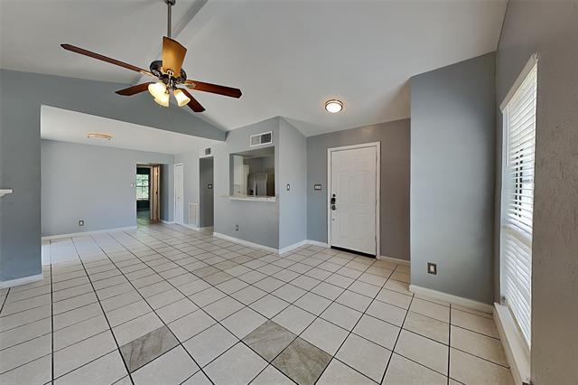 Photo - 420 Dollins St