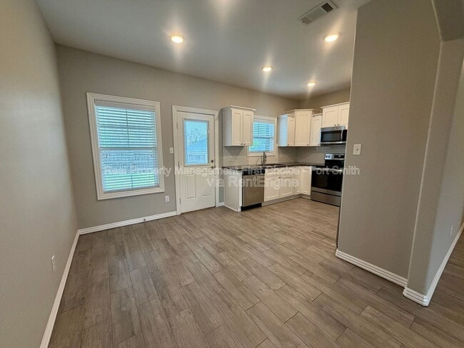 Photo - 9919 Landry Dr