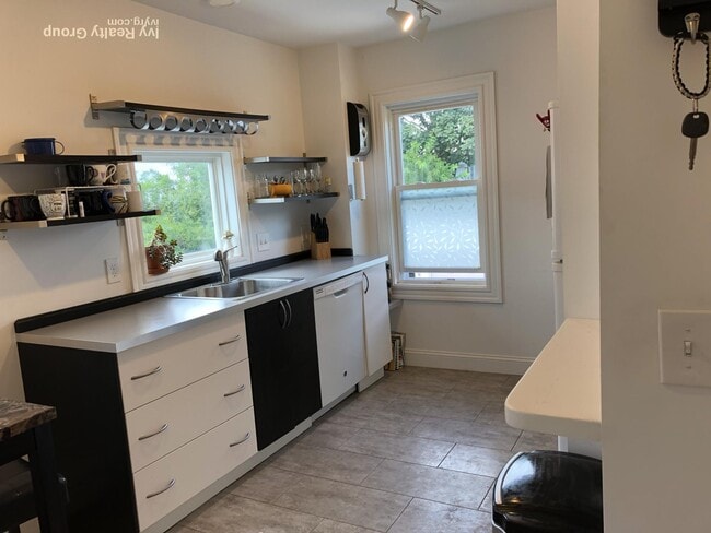 Photo - 47 Franklin St Unit 2