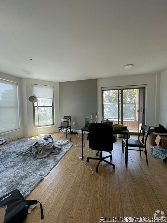 Building Photo - 40 Malvern St Rental