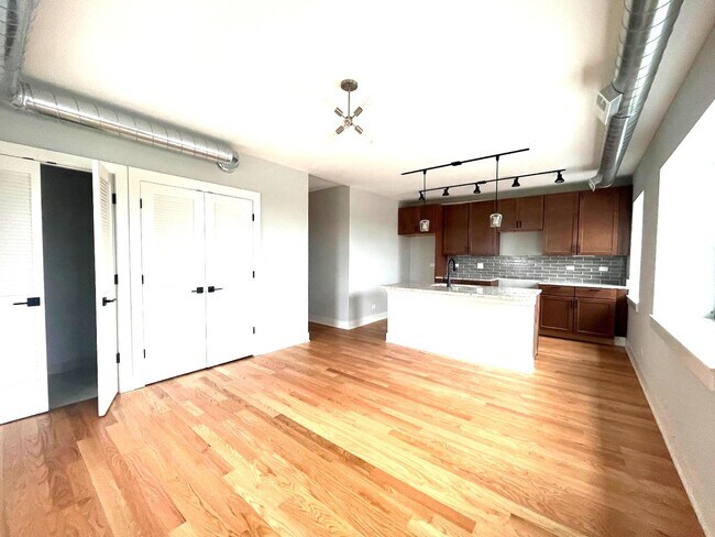 Photo - 2929 S Broad St