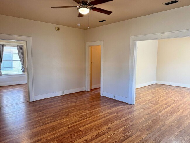 Photo - Cute 2 Bed 1 Bath Craftsman Home