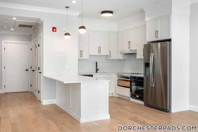 Photo - 142 Pleasant St Unit 1