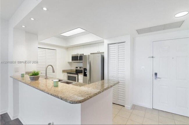 Photo - 19501 W Country Club Dr Unit 510