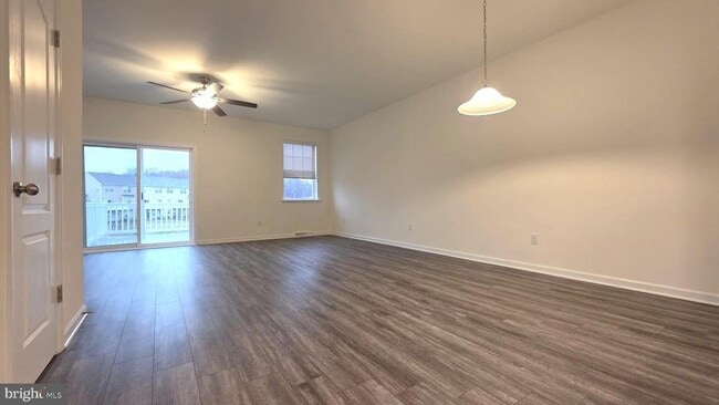 Photo - 115 Lexington Pl