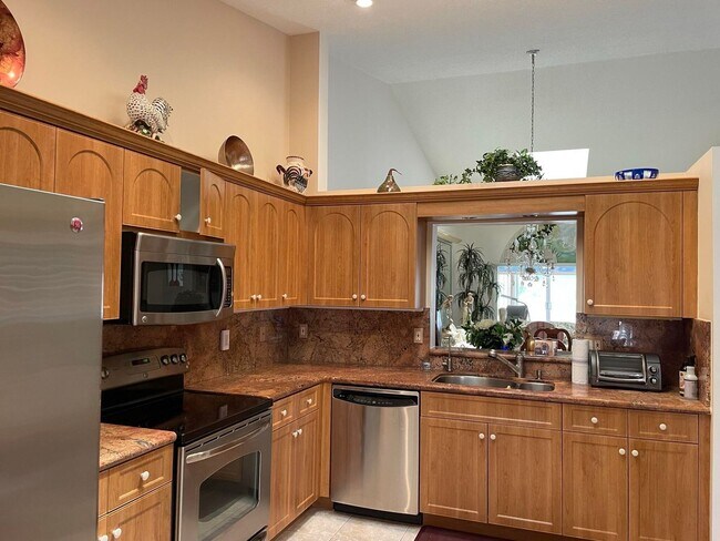 Photo - 5795 Royal Lake Cir