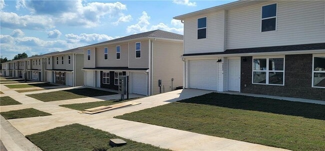 Building Photo - 1209 Nedra Dr Unit B