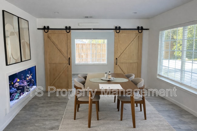 Photo - 1761 Klamath River Dr