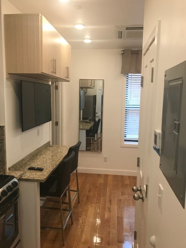 16 5th St Apartamentos Para alquiler en Chelsea, MA