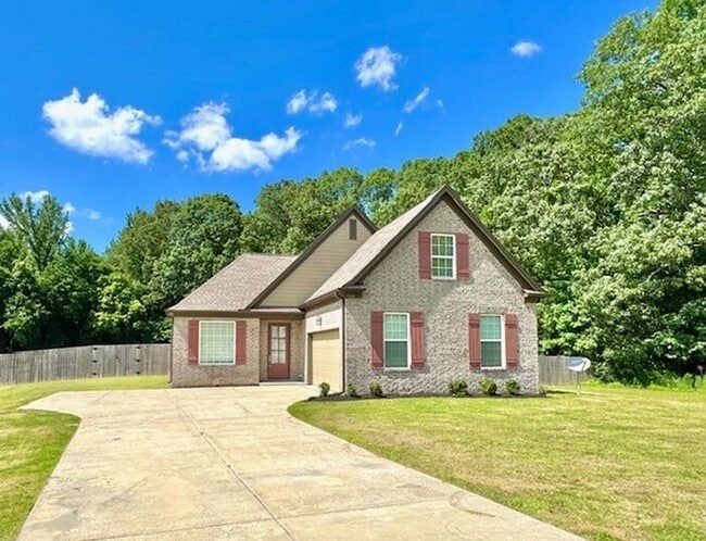Now Leasing a 4-Bedroom 3 Bath Home in Byh... - Now Leasing a 4-Bedroom 3 Bath Home in Byh...