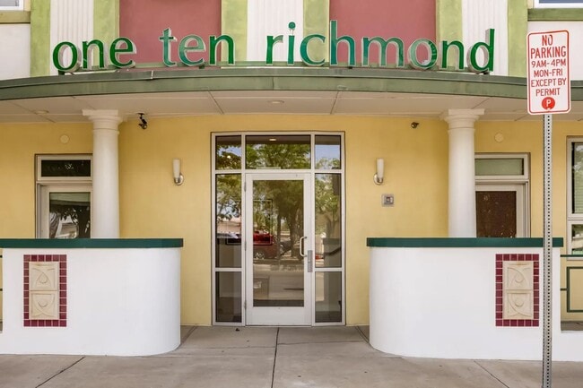 Photo - Modern Art Deco Two Bedroom Condo in Nob Hill