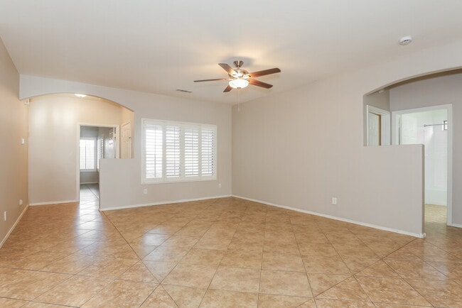 Photo - 1913 S 83rd Dr