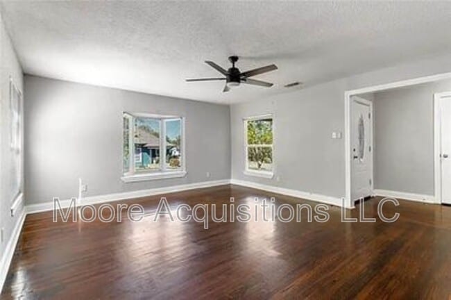 Photo - 1330 W Sears St