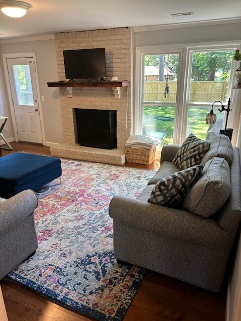 Photo - 747 Gypsy Ln