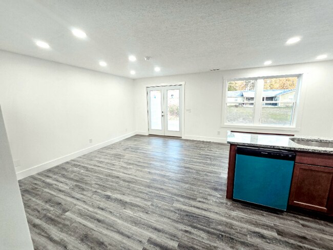 116 Ivy Trce Unit B