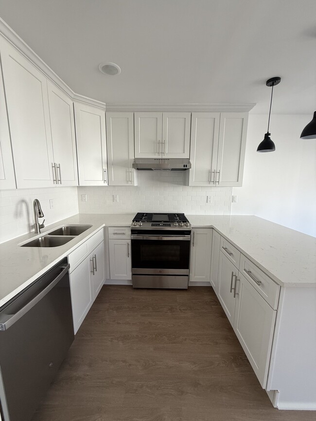Photo - 176 Pennington Ave Unidad 14