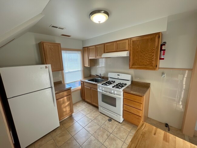 Photo - 2325 Reading Rd Unit 3