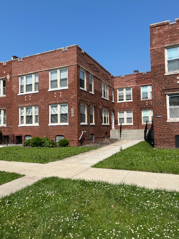 Photo - 9647 S Forest Ave Unit 1F