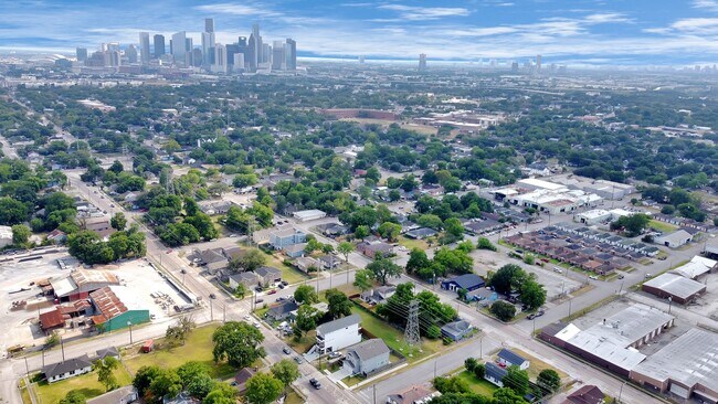 Photo - 3019 Elysian St