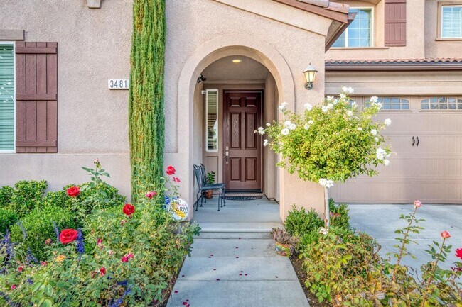 Photo - Beautiful 5 bedroom / 4 bath near Clovis East