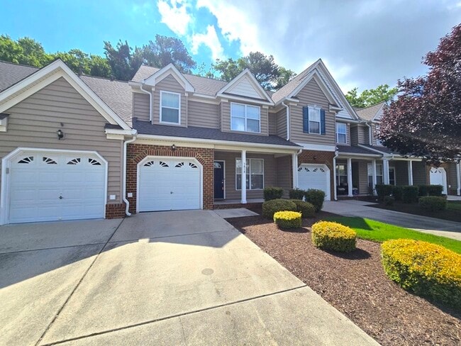 Building Photo - BEAUTIFUL 3 BED/2.5 BATH CONDO, SPACIOUS &...