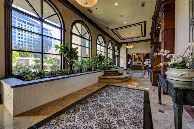 Photo - 3334 Peachtree Rd NE Unidad 302