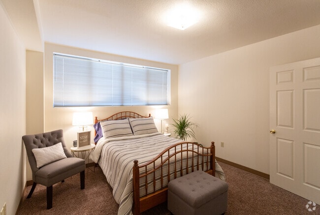 2BR 1BA - 1,027 SF