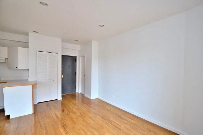 Photo - 500 W 148th St Unidad 2G