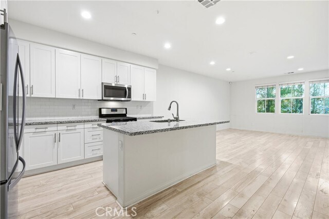 Photo - 4722 E Washington Ave