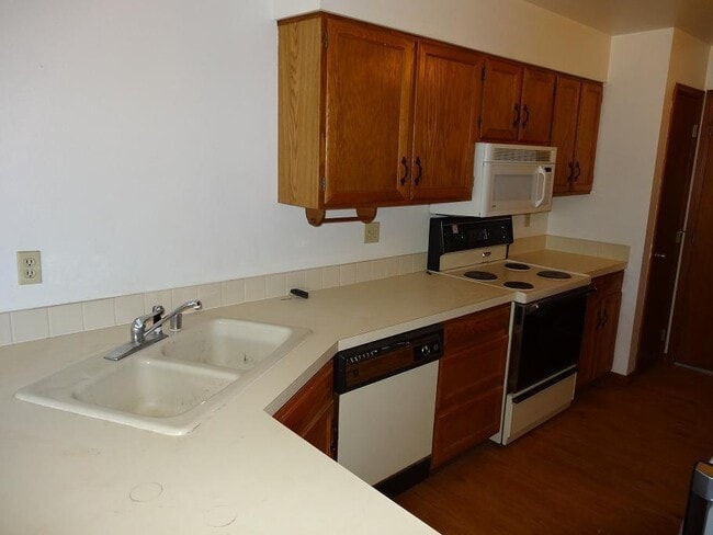Photo - RB4618/4620 W 14th Street Unit 4618