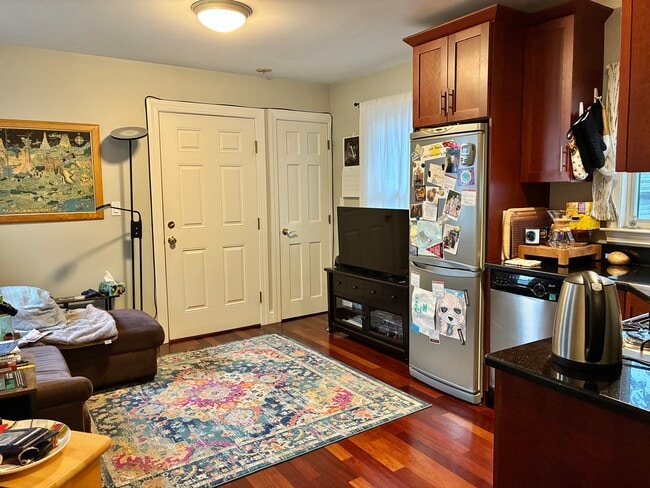 Photo - 228 Hurley St Unit 2