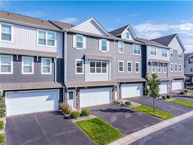 Building Photo - 1619 Windigo Ln