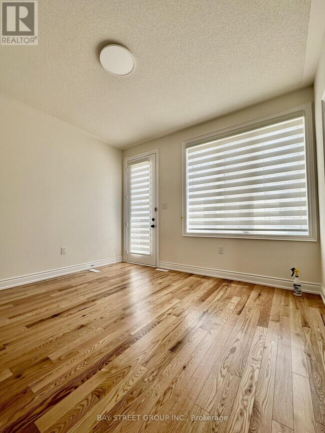 Photo - 206 Tennant Cir