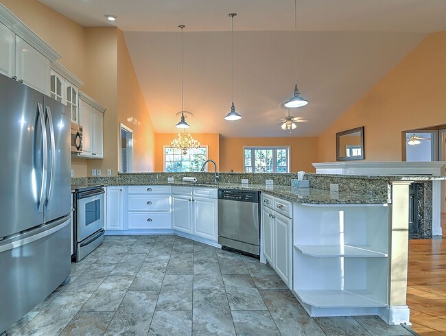 Photo - 168 Old Mill Ct