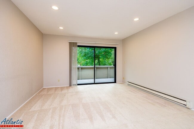 Building Photo - Dixon Landing Condo | Remodeled Kitchen | ...