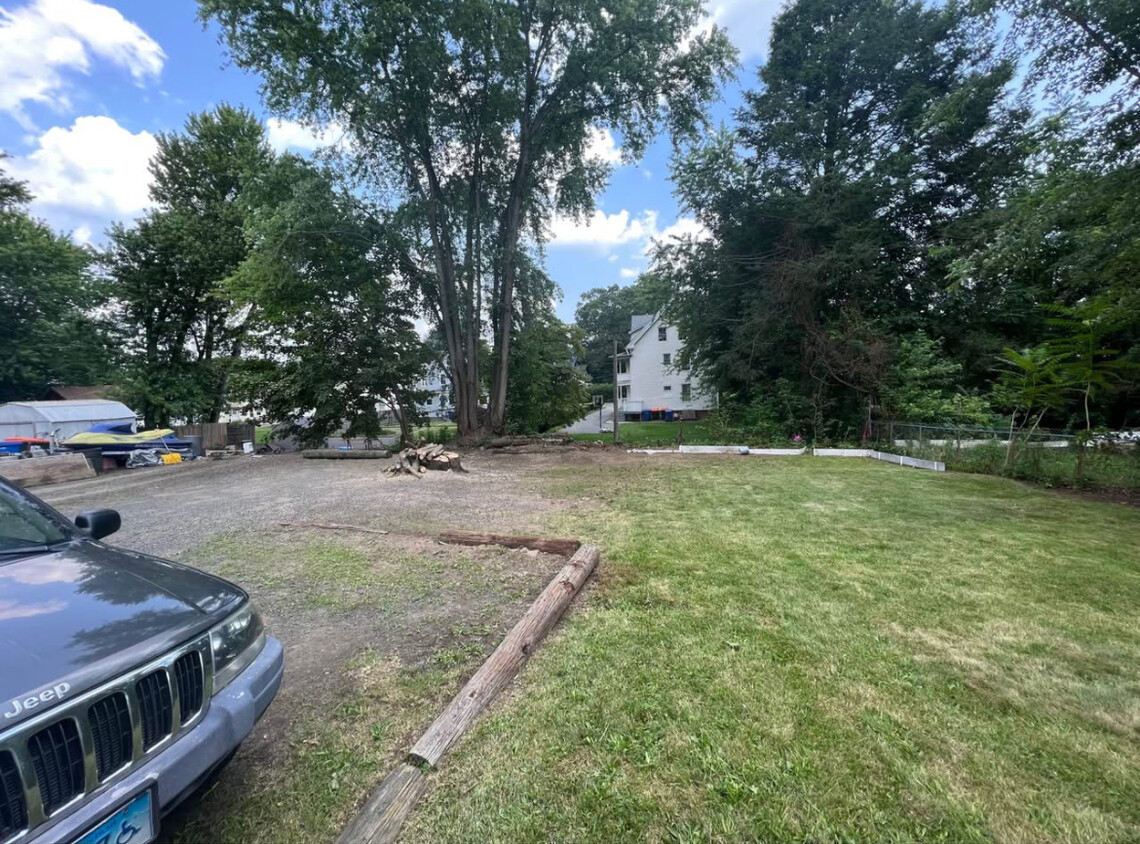 Photo - 38 N 3rd St (Meriden, CT)