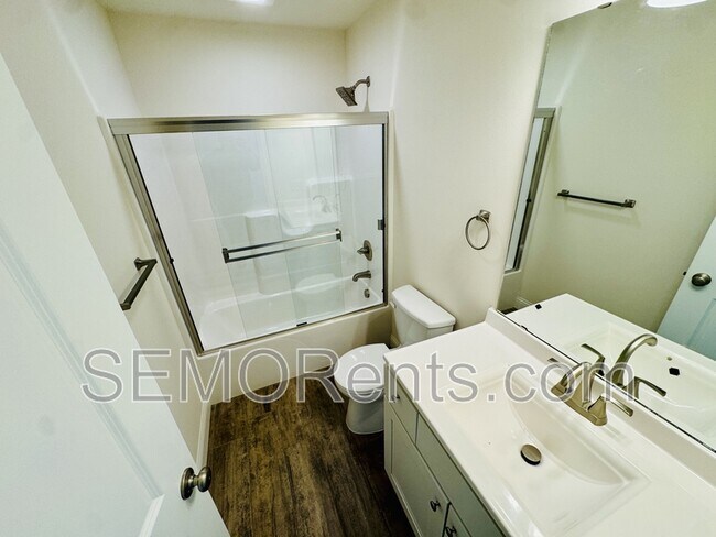 Photo - 3900 McKendree Xing