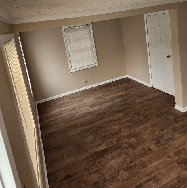 Photo - 630 Morrow Ave